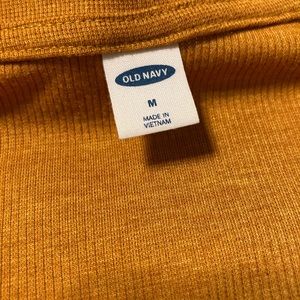 Old navy yellow fitted top